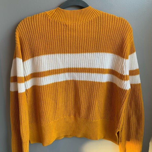 💝✨ Yellow knit cropped sweater ✨💝 - Picture 4 of 4